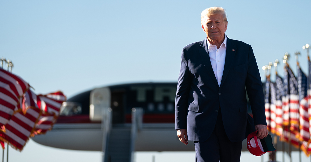 Demi Kalahkan Harris, Trump Targetkan Pemilih Apatis