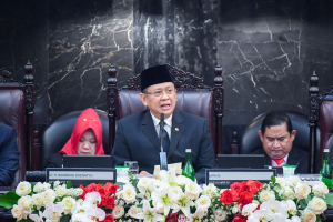Ketua MPR RI Periode 2019-2024, Bambang Soesatyo, saat memimpin Rapat Paripurna Terakhir. Sumber foto : Setjen DPR/MPR