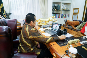 Ketua MPR RI, Bambang Soesatyo, saat memberikan kuliah 'Konvergensi Sistem Nasional dan International Dalam Konteks NKRI', Pascasarjana Program Studi Damai dan Resolusi Konflik, Fakultas Keamanan Nasional, Universitas Pertahanan RI (UNHAN), secara daring di Jakarta, Rabu (11/9/2024).