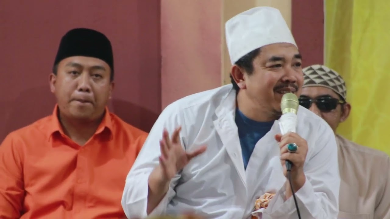 KH.Kholil As'ad, Pengasuh Pondok Pesantren Wali Songo Situbondo