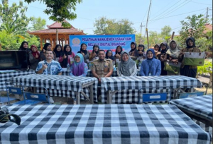 Foto bersama pedagang dan PKM