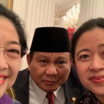 Megawati Sukarno Putri (Kiri), Prabowo Subianto (tengah), Puan Maharani (kanan).