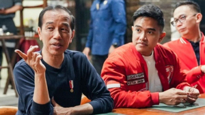 Joko Widodo dan Kaesang Pangerap, Ketua Umum DPP PSI yang juga anak Jokowi.