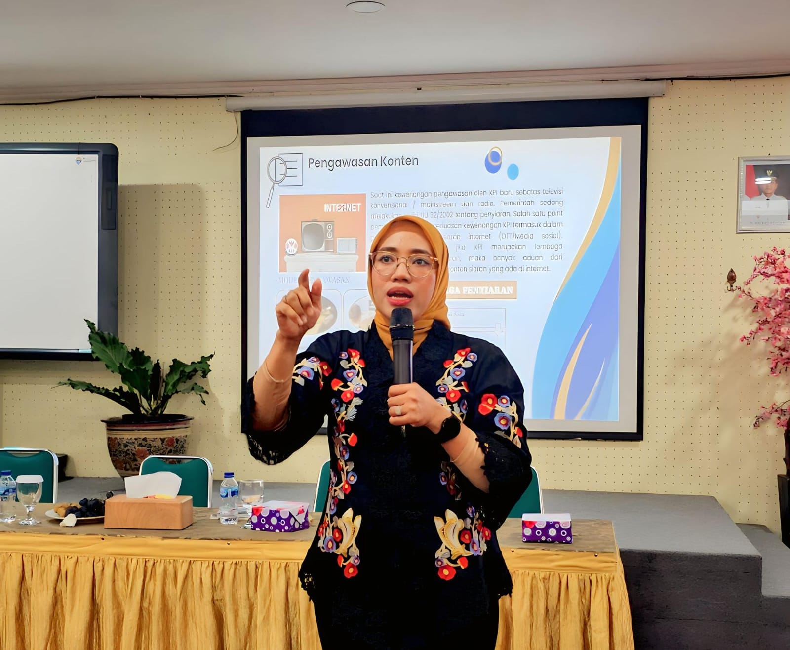 Komisioner KPI DKI Jakarta, Rizky Wahyuni