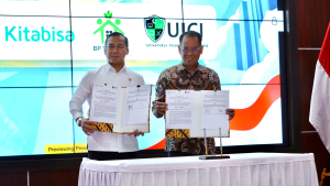 Penandatanganan MOU antara UICI dan Kementerian Kependudukan dan Pembangunan Keluarga yang ditandatangi oleh Rektor UICI, Prof. La Ode M.Kamaluddin dan Menteri Wihaji di Jakarta pada Senin (19/5/2025)