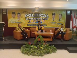 Wakil Ketua DPP AMPI, Muhammad Arief Rosyid Hasan dalam acara Political Leadership Camp DPD Partai Golkar Semarang yang digelar di Hotel Kusma Bandungan Semarang, Sabtu (2/8).