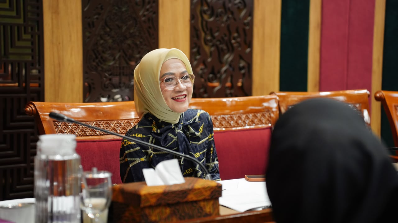 Nilam Sari Lawira Pertanyakan Anggaran Kemendikdasmen, Rp1,25 Triliun Belum Dapat Digunakan